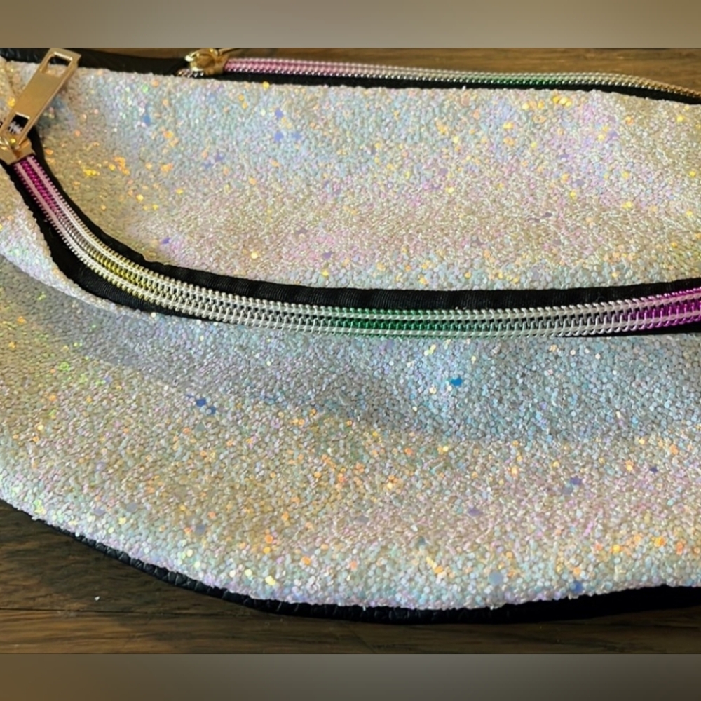 NWOT White Glitter Fanny Pack - Picture 2 of 3
